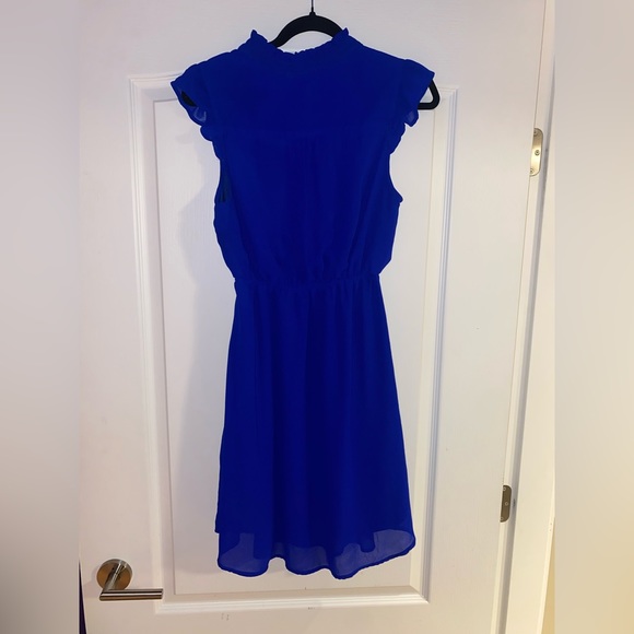 Dress - Picture 3 of 3